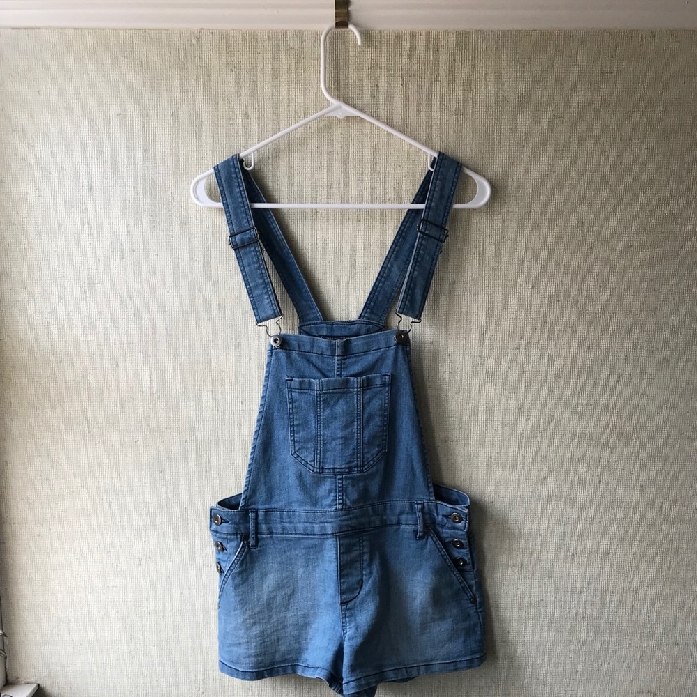 Denim Overall Shorts Forever21 Size 28 S/M